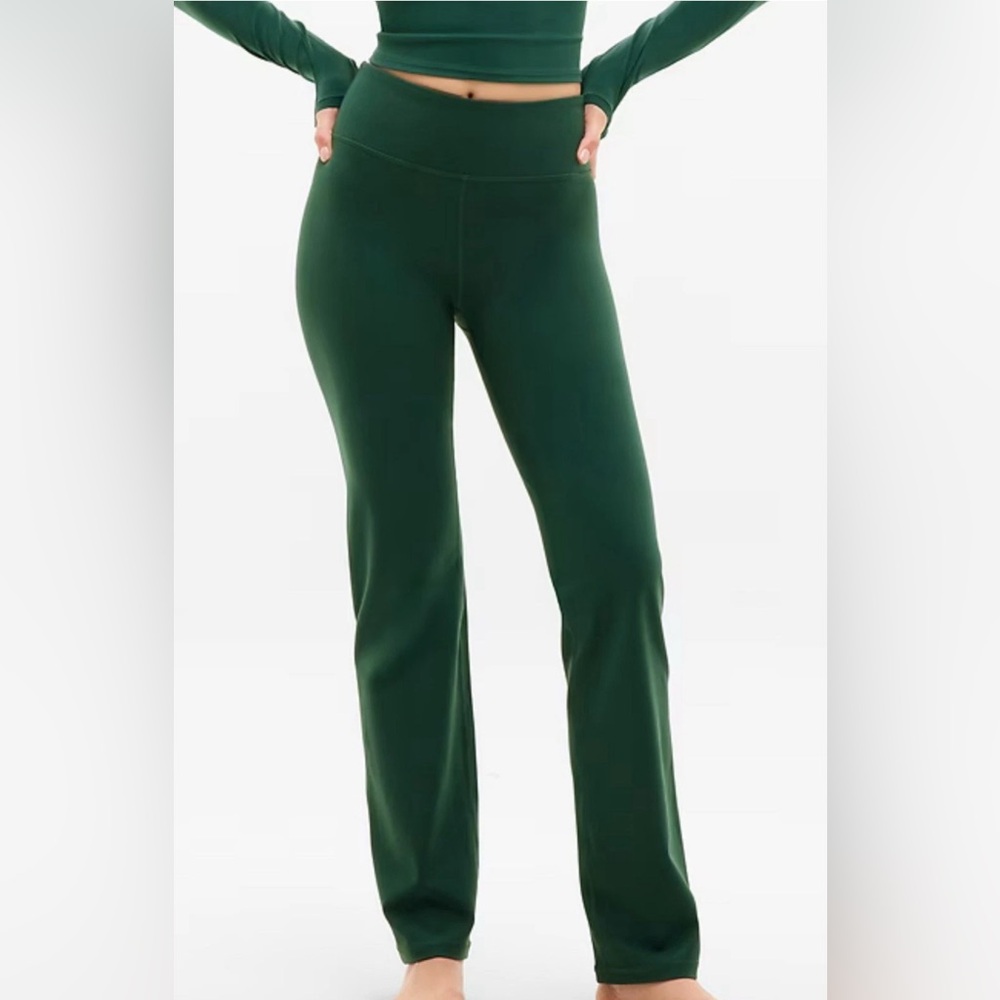 New! Athleta Elation Ultra High Rise Straight Leg Pant Womens Size M
